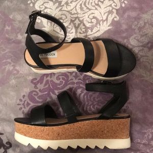 Steve Madden platform sandals